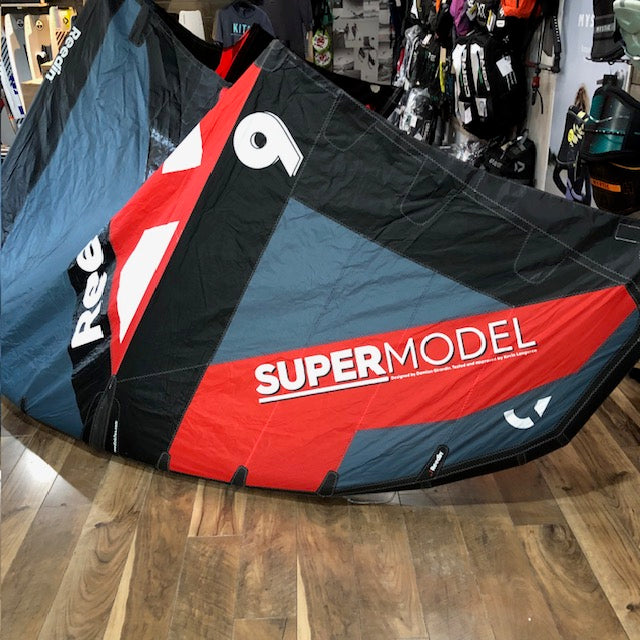 2022 Reedin V3 Supermodel Kite 9m Used like new