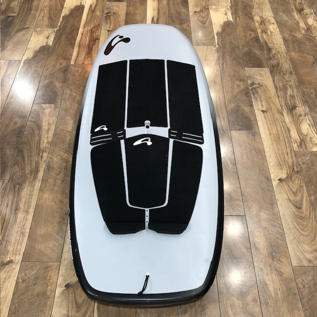 Amundson 5'9"x 28 113 liters JohnO Sup/wing foil board used | Force Kite & Wake